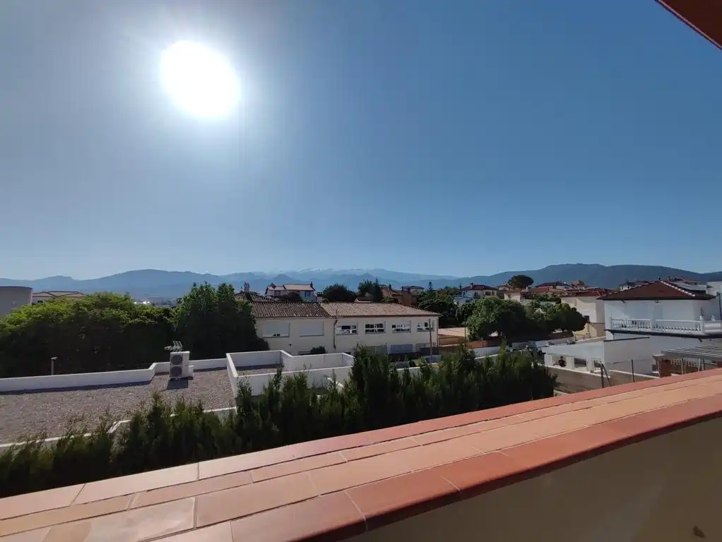 Vista exterior de Casa o xalet en venda en Villa de Otura amb Aire condicionat, Calefacció i Terrassa