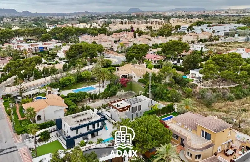 Detached homes for sale in El Campello  with Air Conditioner, Heating and Terrace