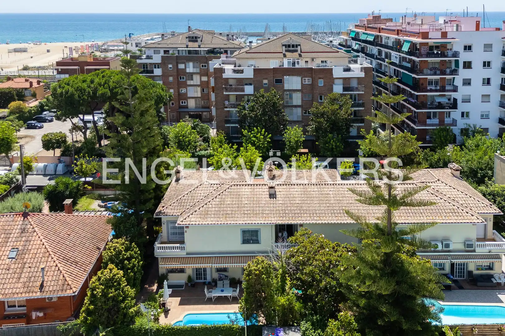 Vista exterior de Casa adosada en venta en Premià de Mar con Aire acondicionado y Calefacción