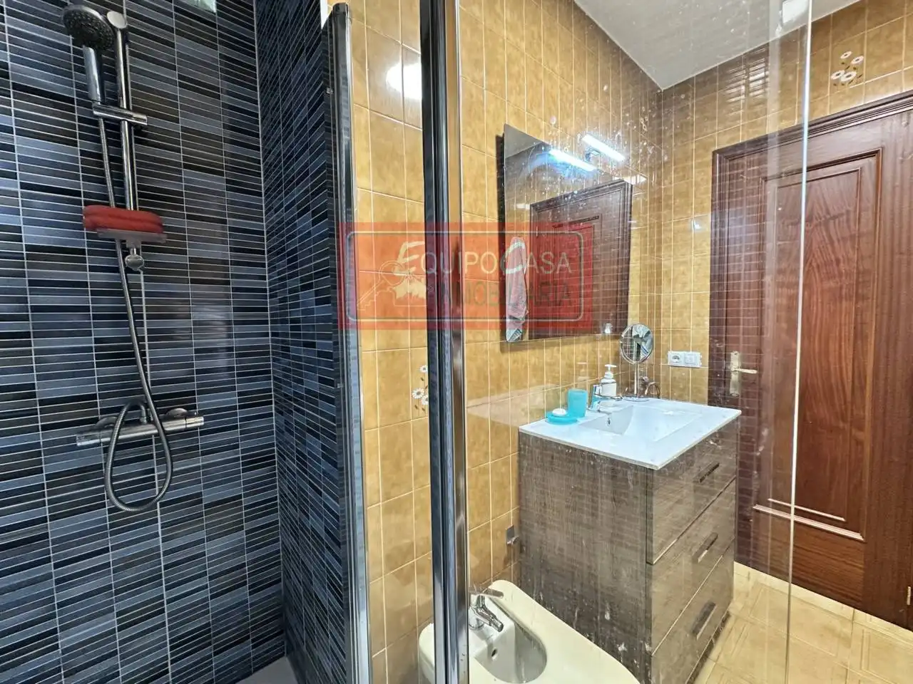 Bathroom of Apartments for rent in Lugo  with Heating, Parquet flooring and Furnished