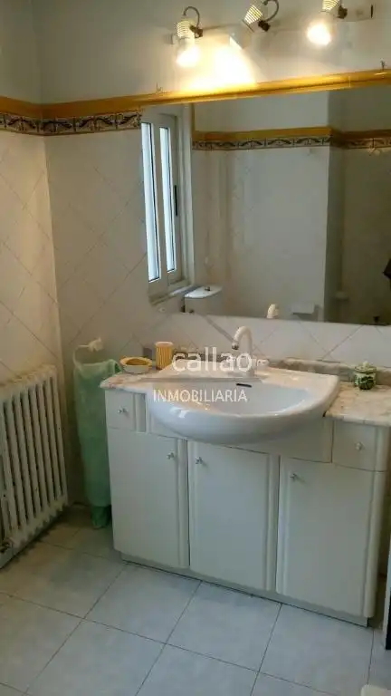 Bathroom of Flat for rent in Ferrol  with Heating, Furnished and Balcony
