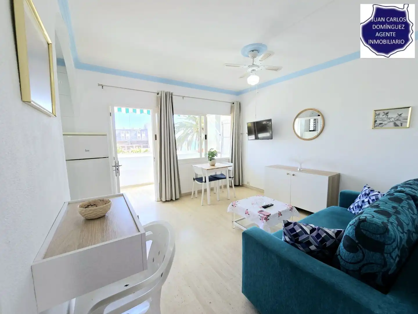Sala d'estar de Apartament de lloguer en San Bartolomé de Tirajana amb Terrassa, Moblat i Piscina comunitària