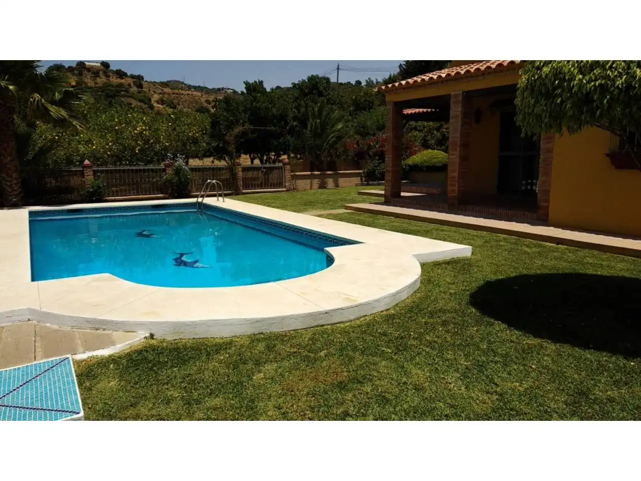 Piscina de Casa o chalet en venta en Estepona con Aire acondicionado, Calefacción y Jardín privado