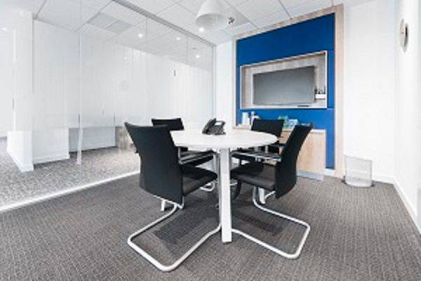 Oficina en Alquiler en Askatasunaren Hiribidea, 17 en Área Romántica