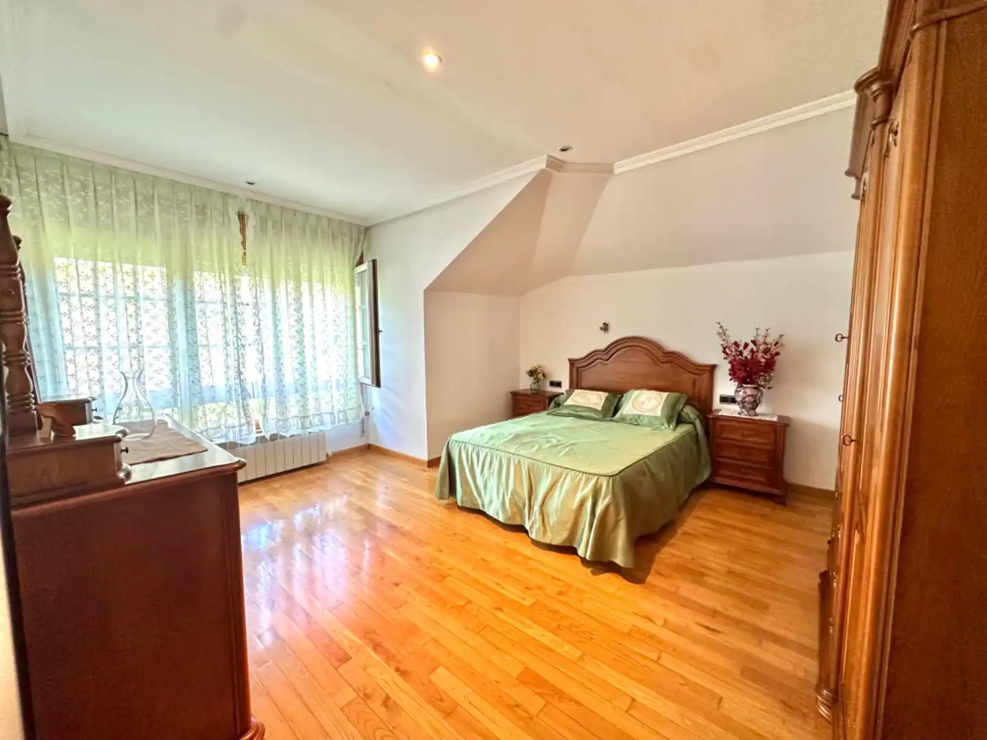 Dormitori de Casa o xalet en venda en Valdés - Luarca amb Calefacció, Jardí privat i Terrassa