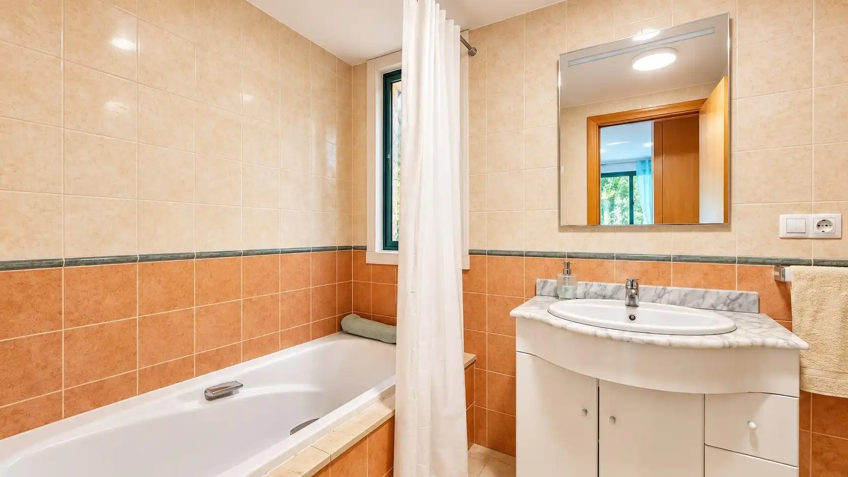 Bajo con piscina en venta en Ponent, imagen 27