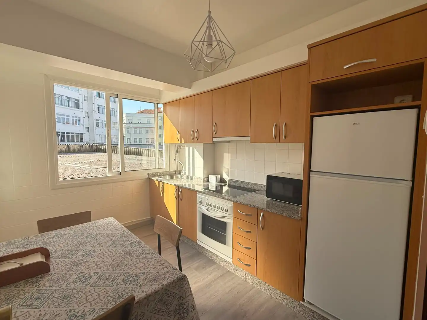 Cocina de Piso de alquiler en Ferrol con Parquet, Amueblado y Horno