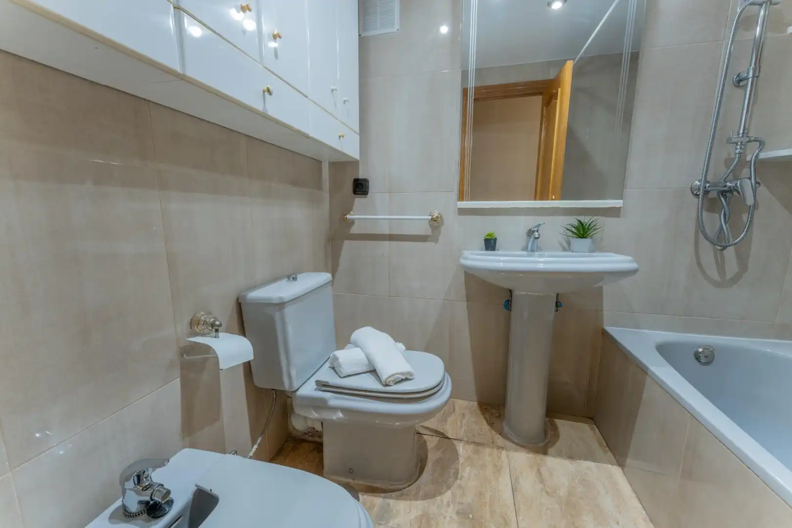 Baño de Piso en venta en Alicante / Alacant con Aire acondicionado