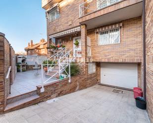 Vista exterior de Casa o xalet en venda en Alcorcón amb Aire condicionat i Calefacció