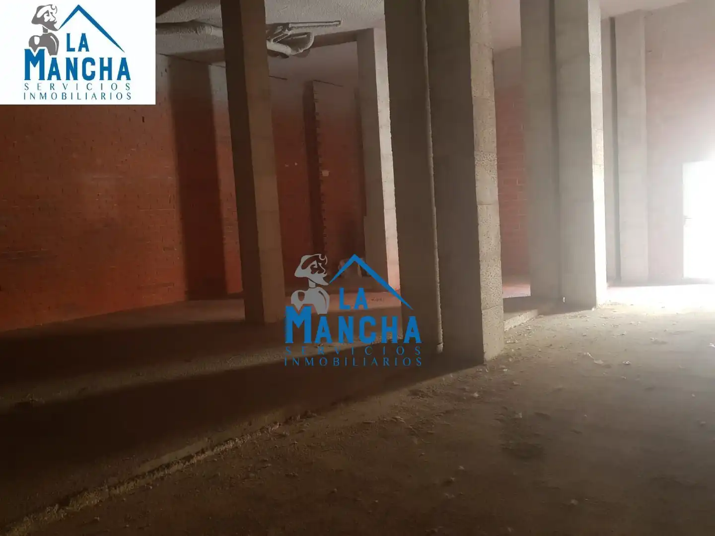 Local en venta en Calle SAN CARLOS DE NICARAGUA, Imaginalia - Llanos del Águila
