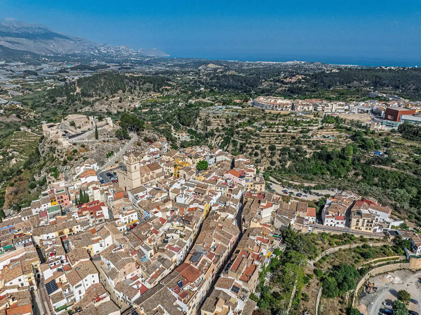 Vista exterior de Casa o xalet en venda en Polop amb Aire condicionat i Terrassa