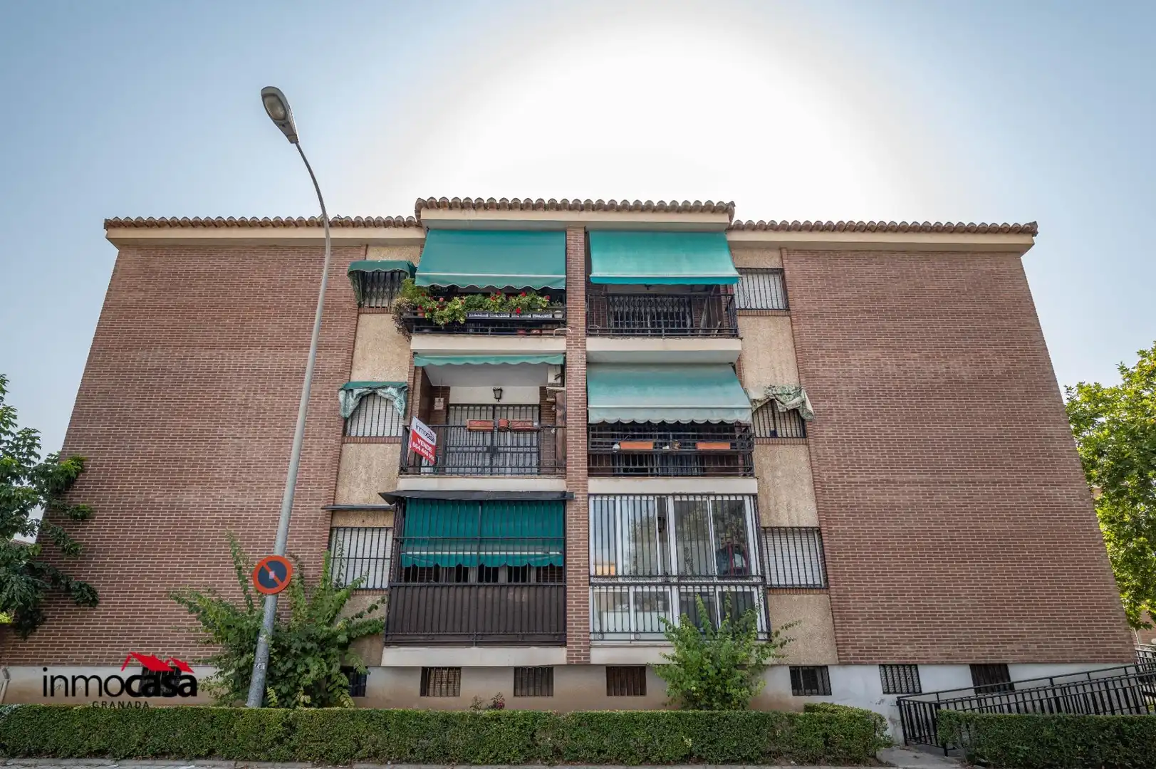 Vista exterior de Piso en venta en Granada con Aire acondicionado, Calefacción y Terraza