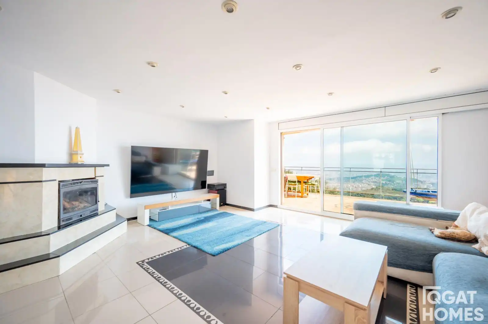 Sala d'estar de Casa o xalet en venda en Barcelona amb Aire condicionat, Calefacció i Jardí privat