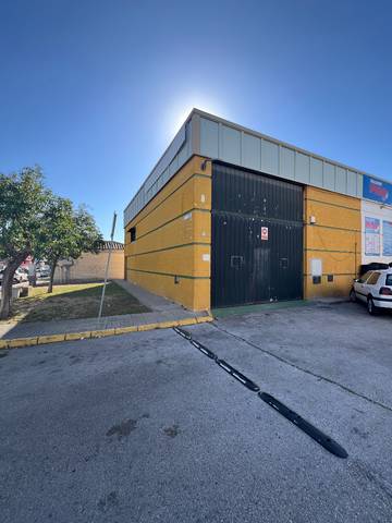 Nave industrial en Alquiler en Pisa