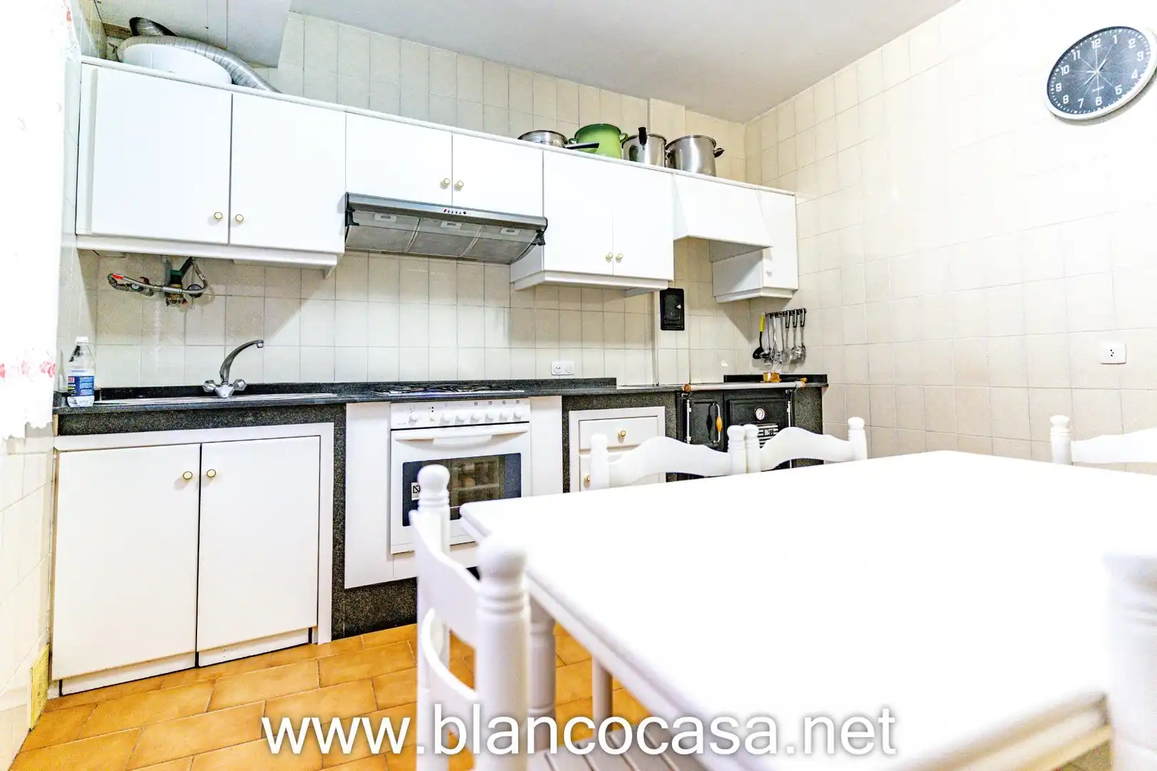 Cocina de Casa o chalet en venta en Malpica de Bergantiños con Calefacción, Trastero y Amueblado