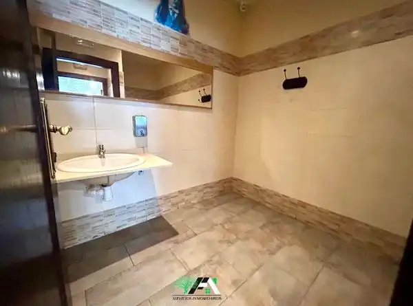 Local comercial en venda a Baeza, imagen 11