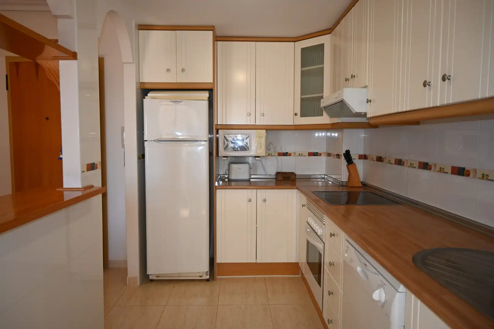 Cocina de Apartamento en venta en La Manga del Mar Menor con Terraza, Amueblado y Horno