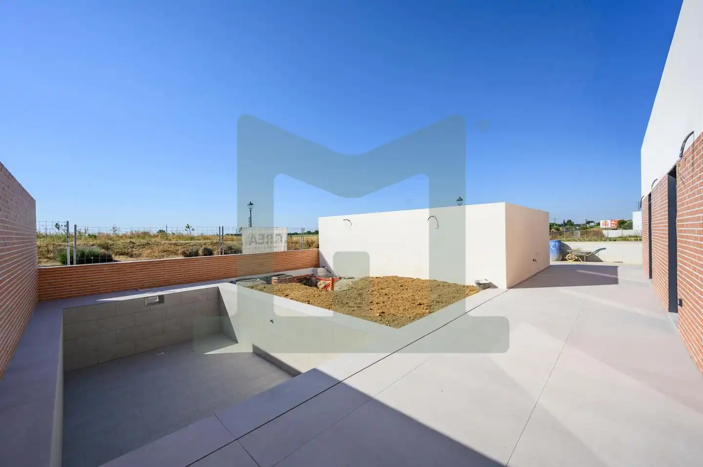Vista exterior de Casa adosada en venta en Griñón con Calefacción, Jardín privado y Piscina