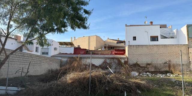 Terreno residencial en Venta en Calle arroyo romeral en El Limonar