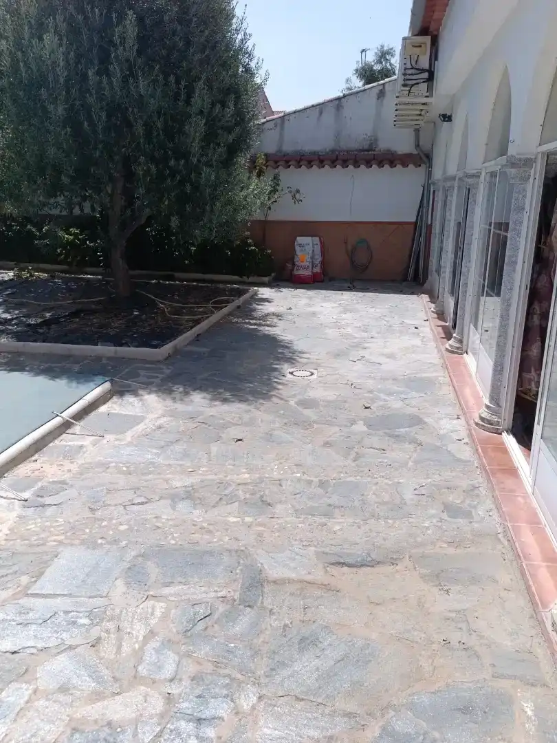 Aparcament de Casa adosada en venda en Torrecampo amb Aire condicionat, Piscina i Moblat