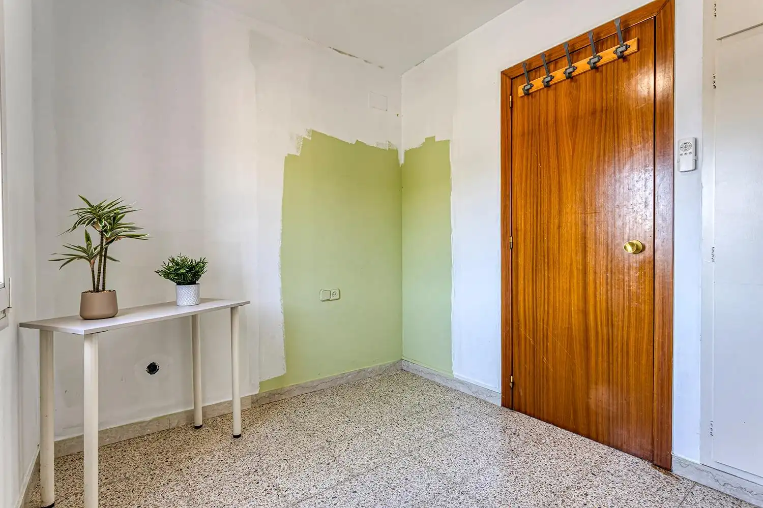 Wohnung zum Verkauf in Sant Martí de Tous mit Terrasse, Abstellraum und Balkon