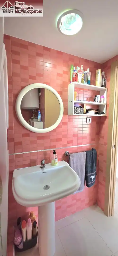 Baño de Apartamento en venta en Benidorm con Aire acondicionado, Terraza y Amueblado