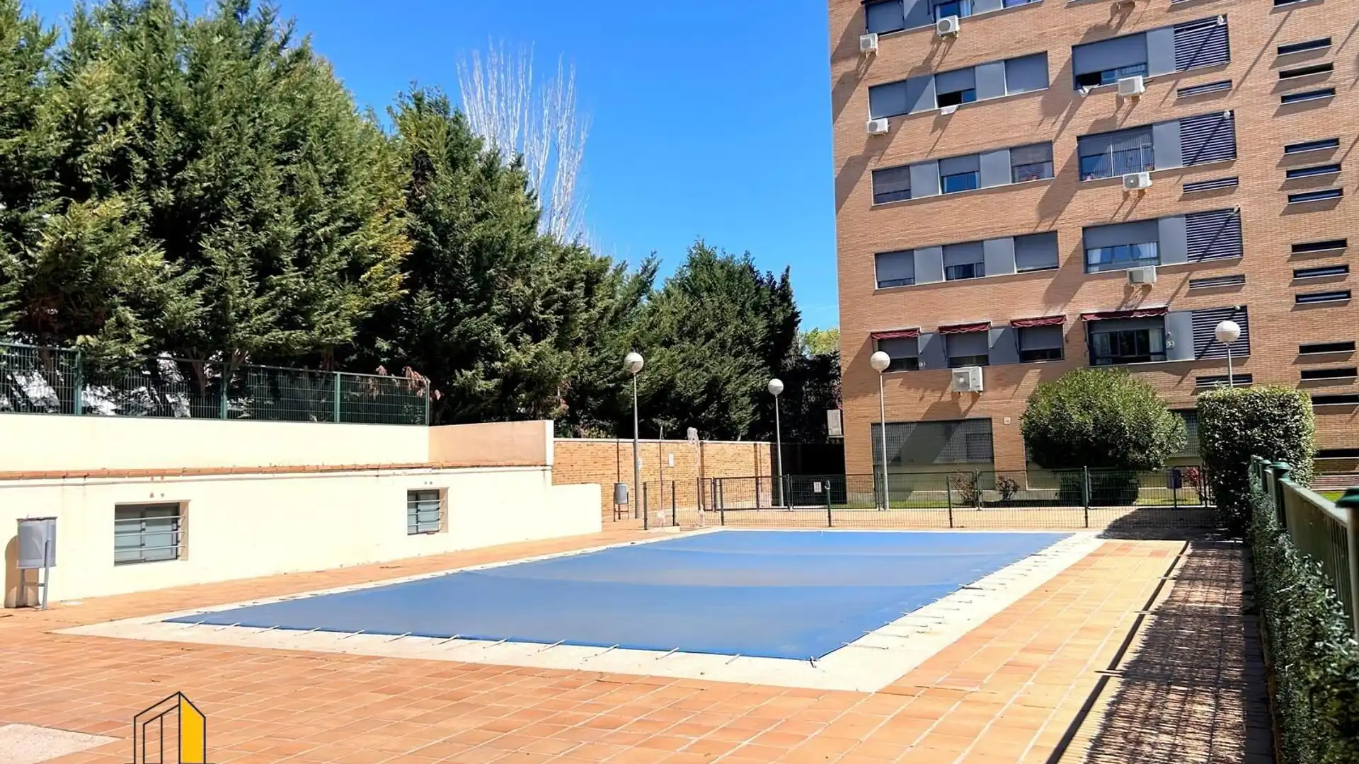 Exterior view of Flat for sale in Torrejón de Ardoz  with Air Conditioner, Heating and Storage room