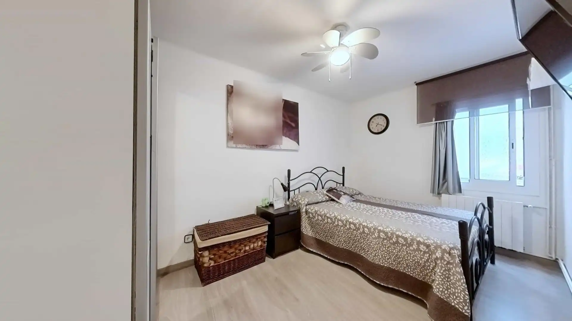 Habitación de Planta baja en venta en Santa Coloma de Gramenet con Aire acondicionado, Calefacción y Terraza