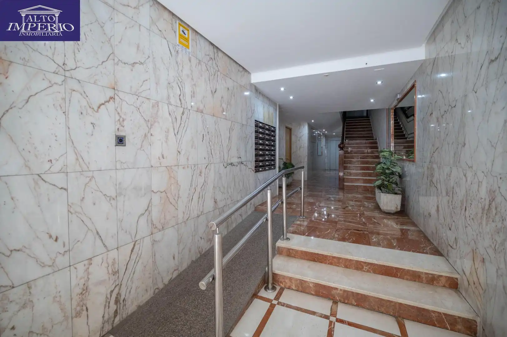 Piso con terraza en venta en Calle EMPERATRIZ EUGENIA 6, imagen 9