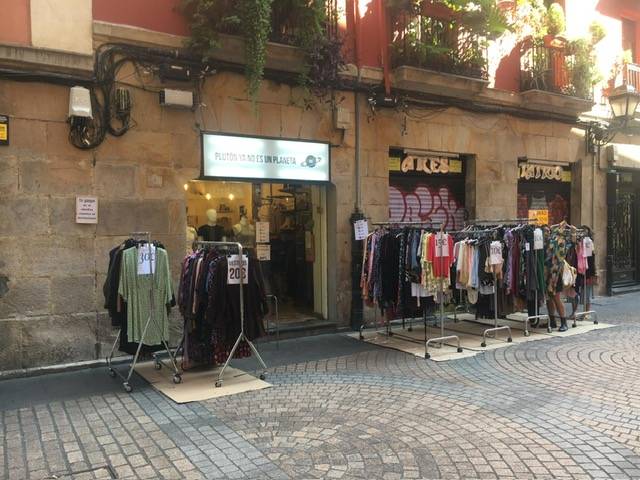 Local comercial en Alquiler en Itxaropen Kalea en Casco Viejo