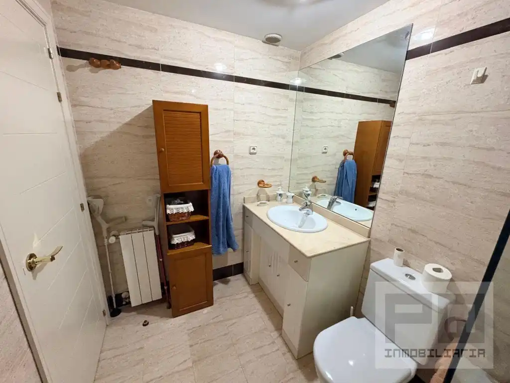 Badezimmer von Wohnung zum Verkauf in Ávila