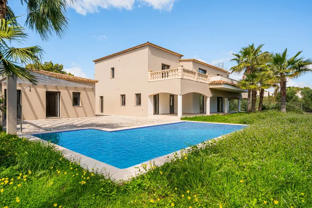 Swimming pool of Houses for sale in Calvià  with Air Conditioner, Heating and Private garden