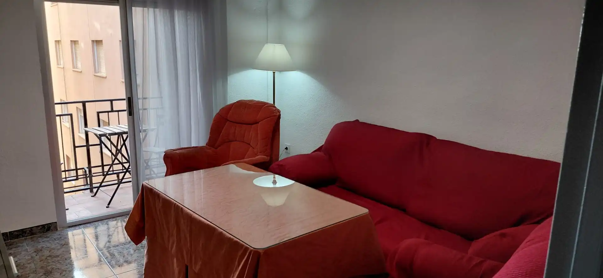 Living room of Flat for rent in  Granada Capital  with Furnished, Oven and Washing machine
