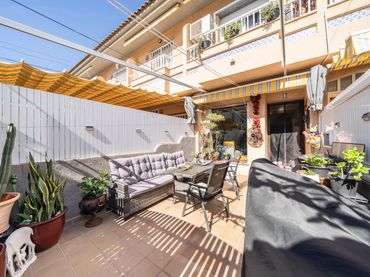 Reihenhaus mit Garten zum Verkauf in Los Cuarteros
