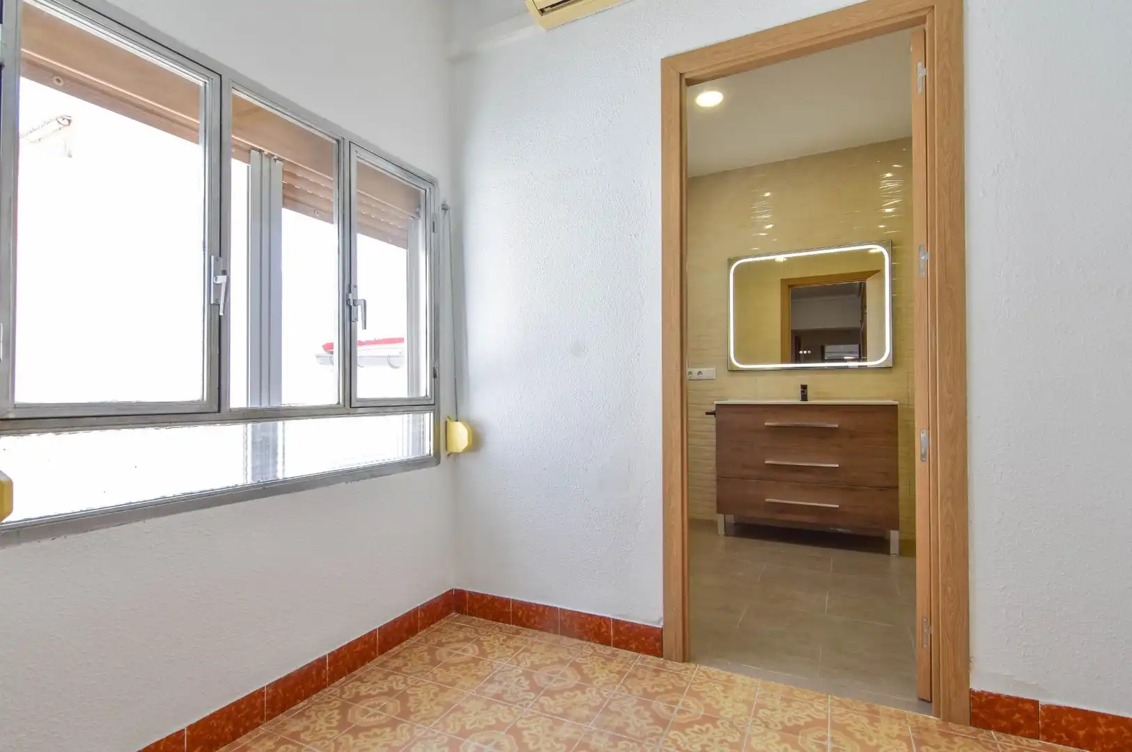 Bany de Casa o xalet de lloguer en Puçol amb Aire condicionat, Terrassa i Traster
