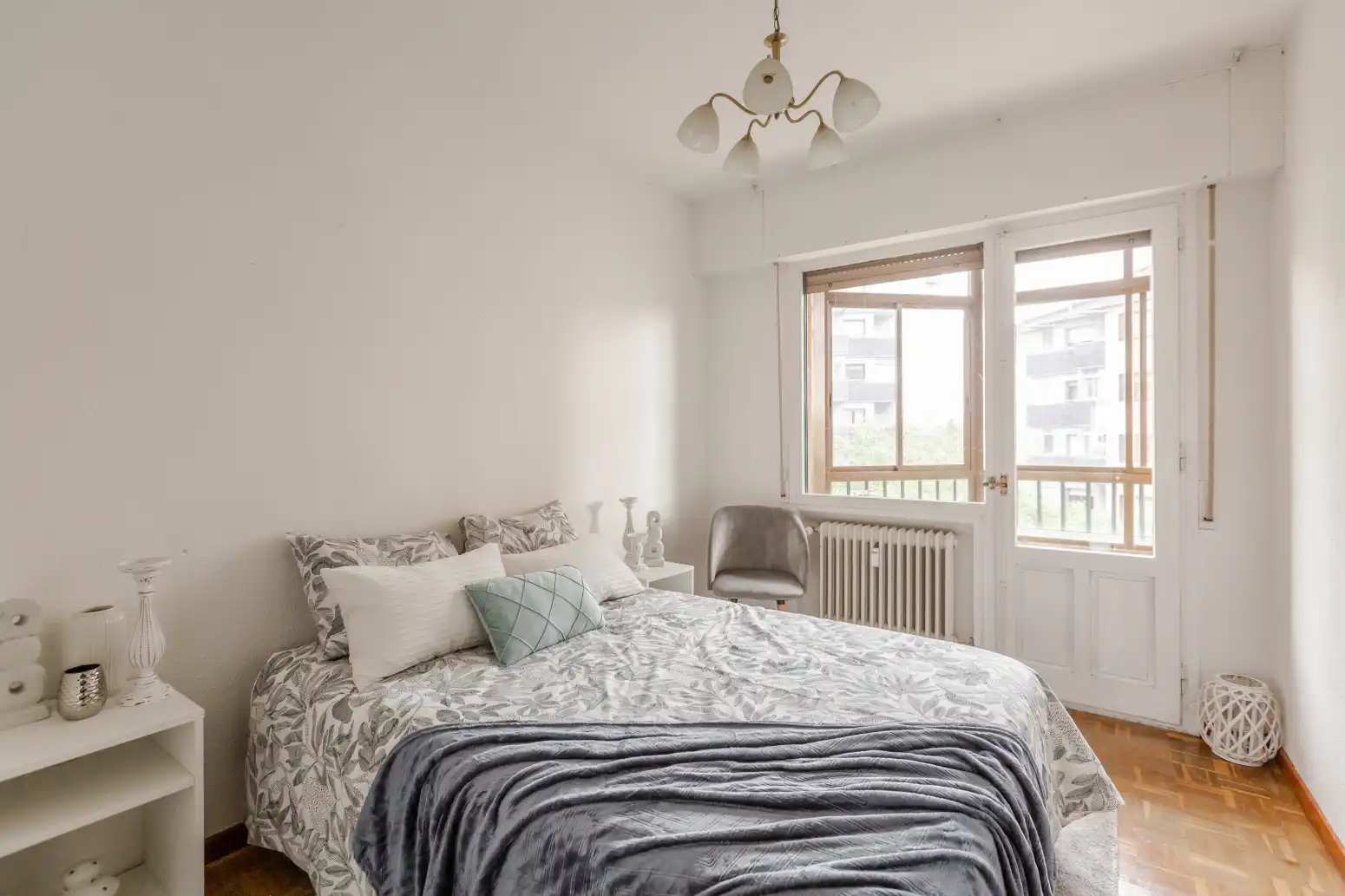 Habitación de Piso en venta en  Pamplona / Iruña con Calefacción, Parquet y Terraza