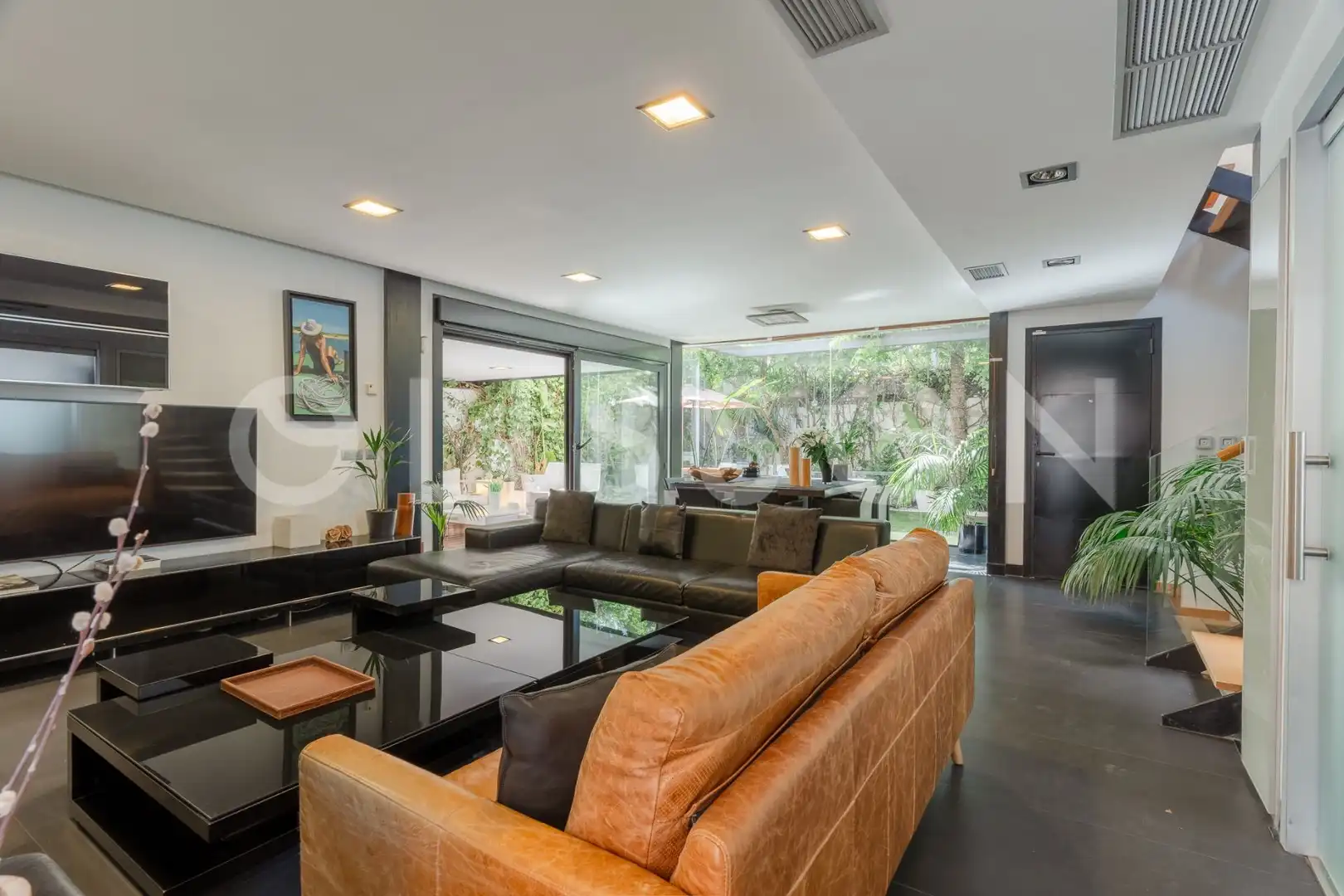 Sala d'estar de Casa o xalet en venda en Madrid amb Aire condicionat, Calefacció i Jardí privat