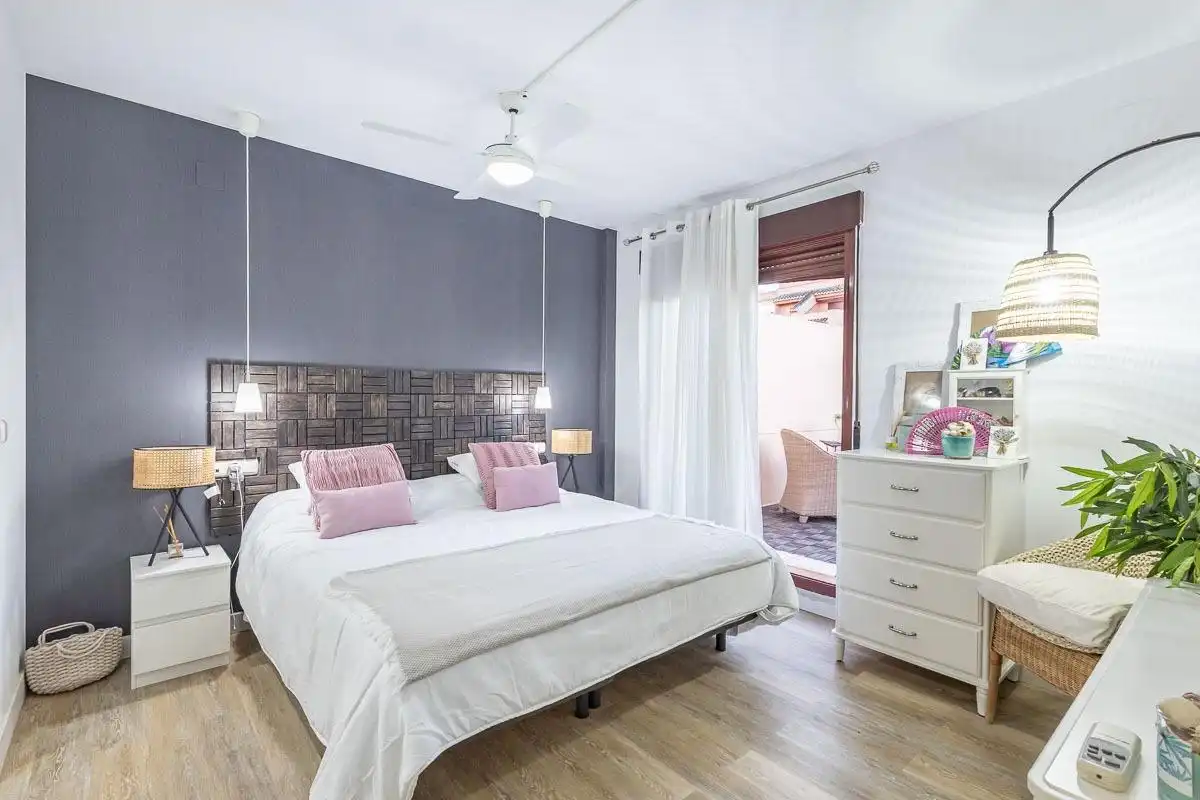 Habitación de Casa adosada en venta en Motril con Terraza, Balcón y Piscina comunitaria