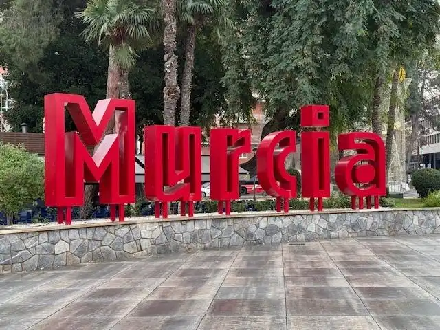Außenansicht von Wohnung zum Verkauf in Murcia mit Klimaanlage, Terrasse und Abstellraum