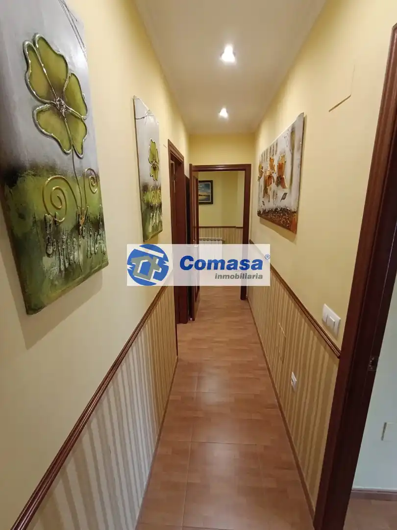 Piso con ascensor en venta en Martos