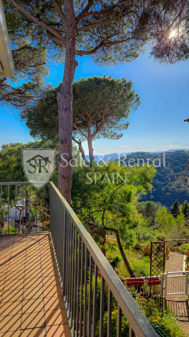 Garden of Houses for sale in Lloret de Mar  with Air Conditioner, Heating and Private garden