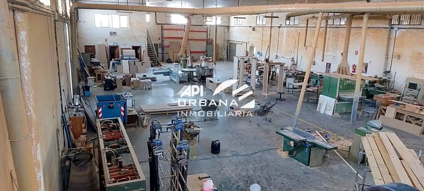 Industrial building for sale in Ferrocarril, imagen 4
