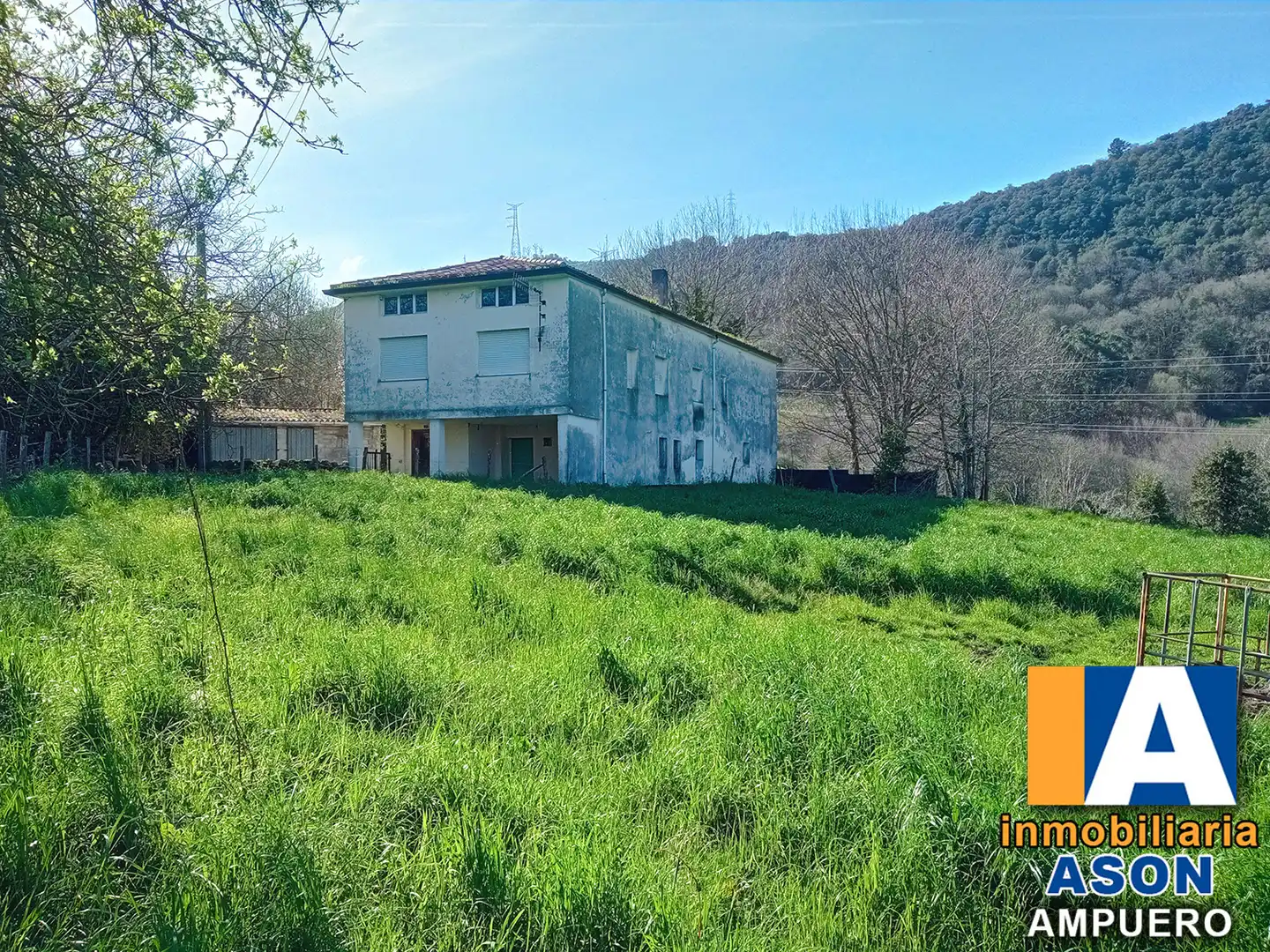 Casa o chalet en venta en Ampuero con Jardín privado, Terraza y Amueblado