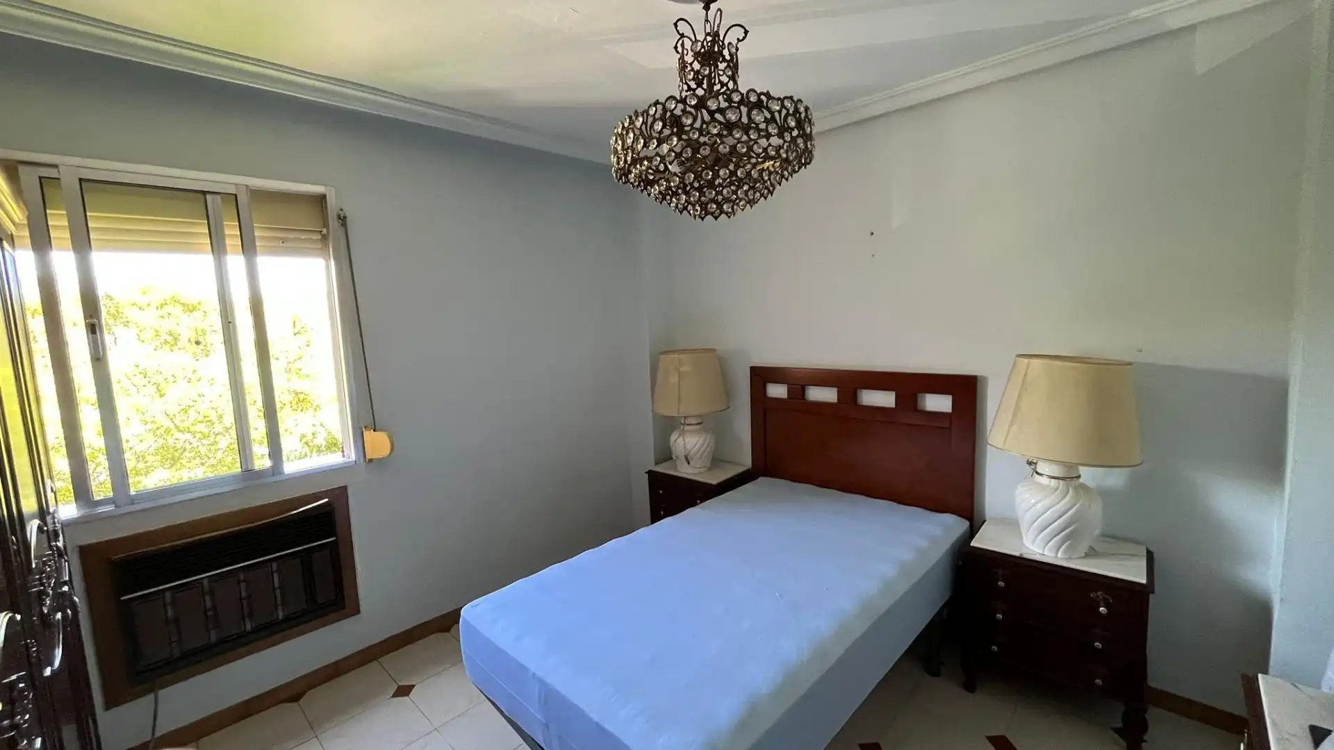 Habitación de Piso para compartir en Sevilla con Aire acondicionado y Terraza