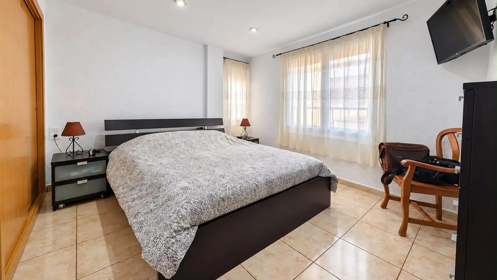 Dormitori de Apartament en venda en Santa Pola ciudad