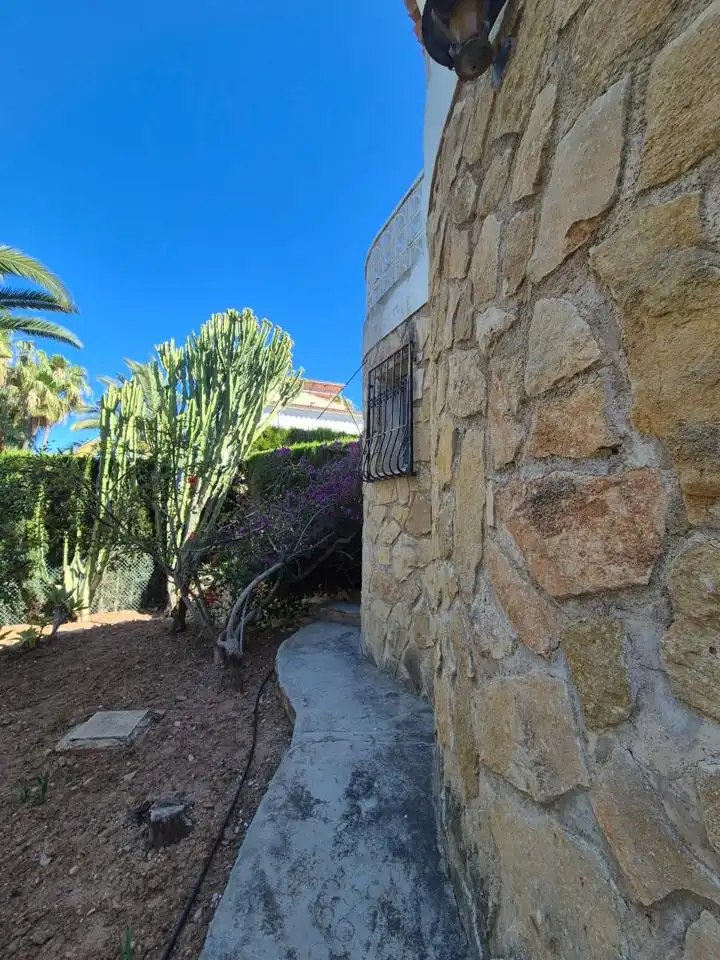 Vista exterior de Casa o chalet en venta en La Nucia con Jardín privado y Terraza