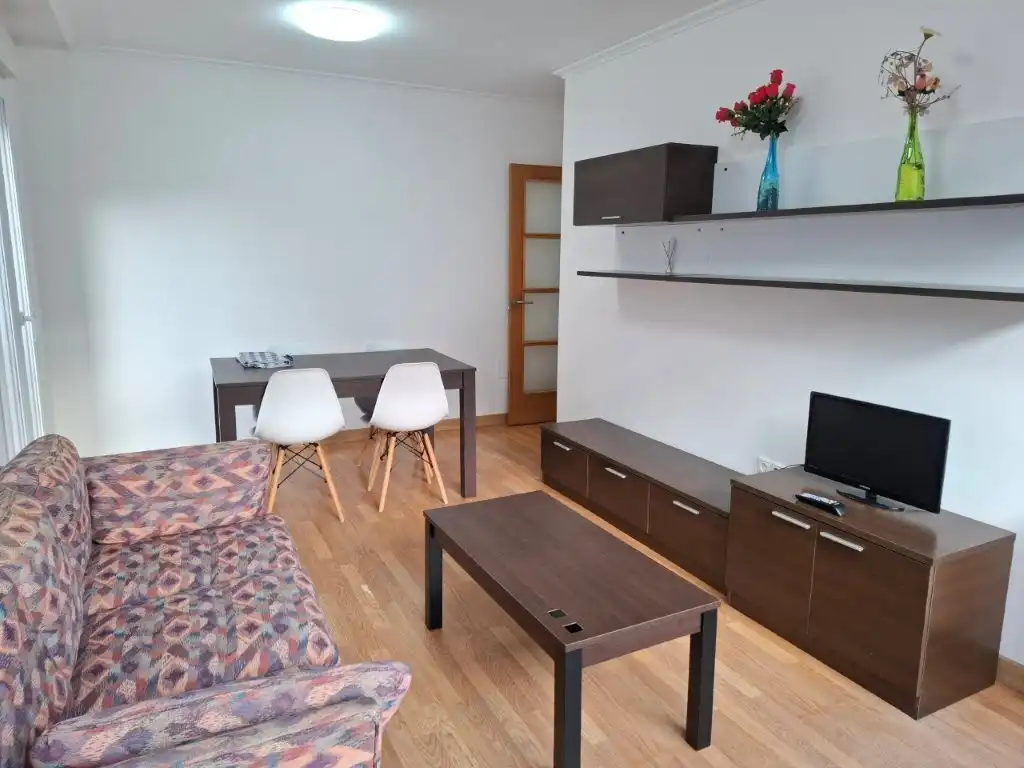 Sala de estar de Piso en venta en Burela con Calefacción, Trastero y Amueblado