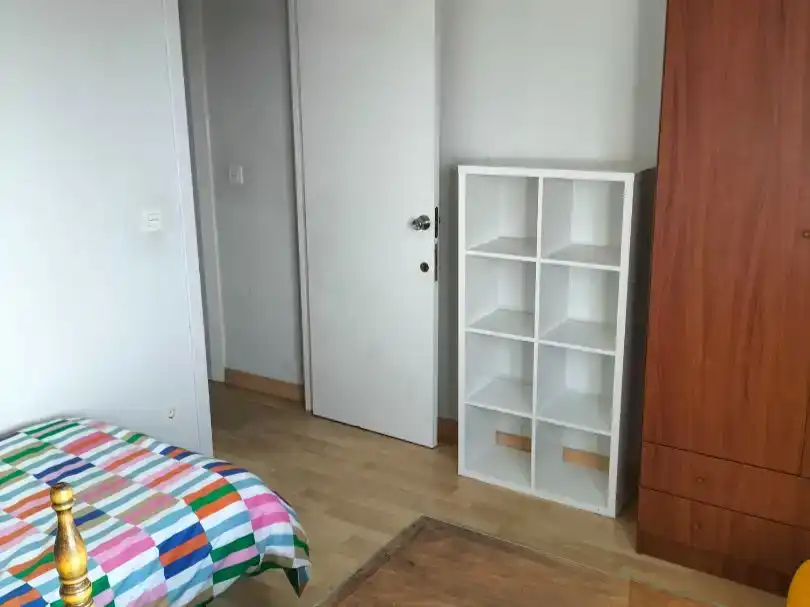Habitación de Piso para compartir en León Capital  con Parquet, Amueblado y Balcón