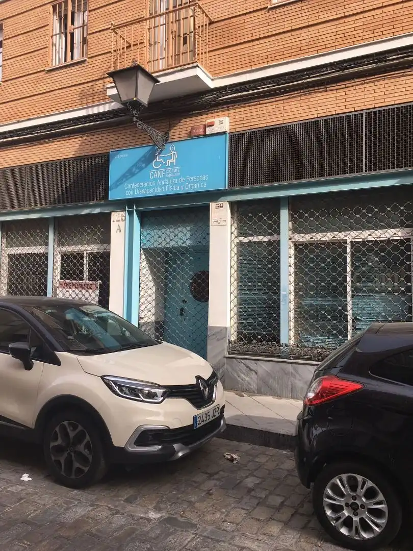 Außenansicht von Geschaftsraum zum Verkauf in Sevilla mit Klimaanlage