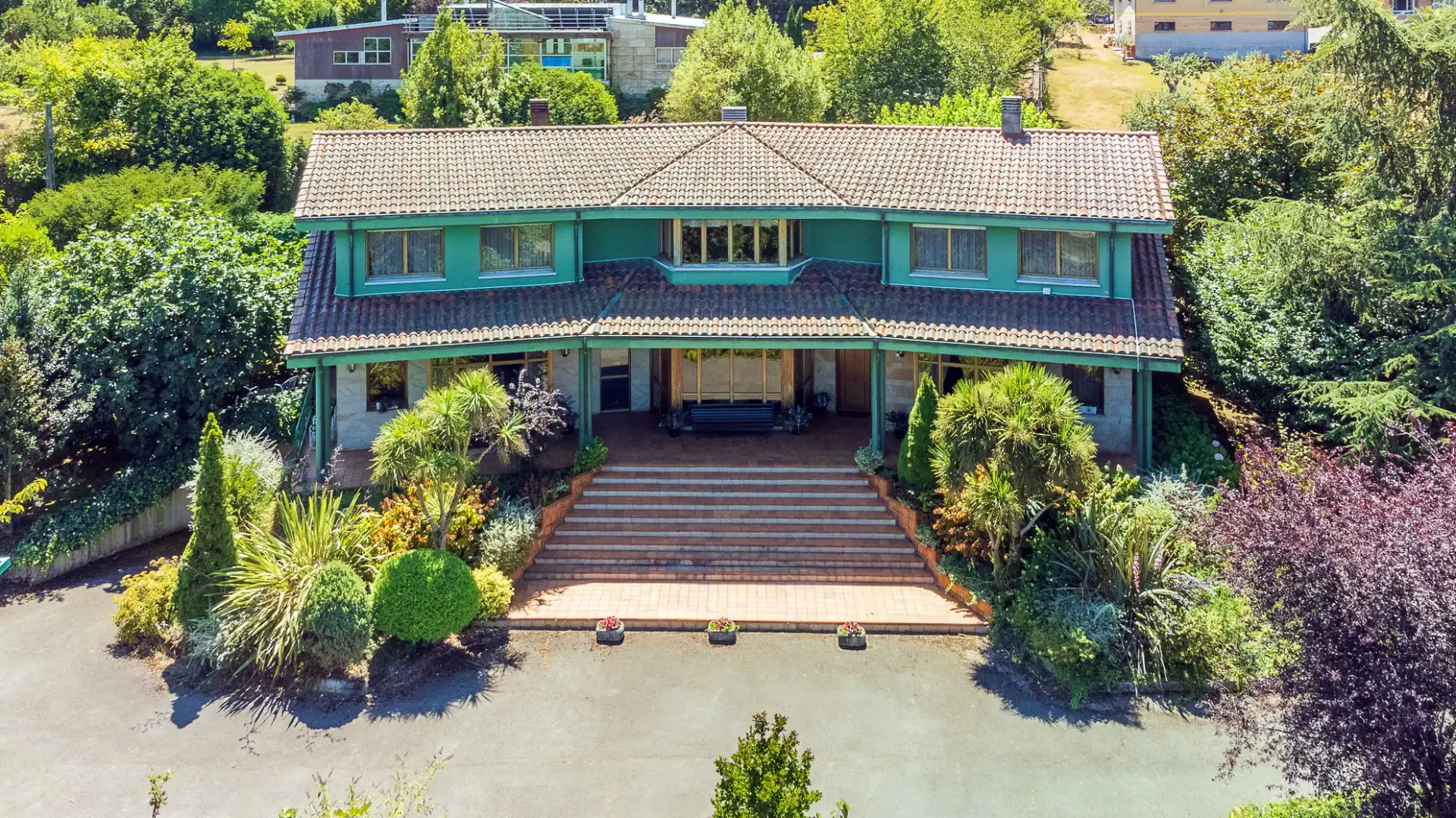 Vista exterior de Casa o chalet en venta en Oviedo  con Calefacción, Jardín privado y Parquet